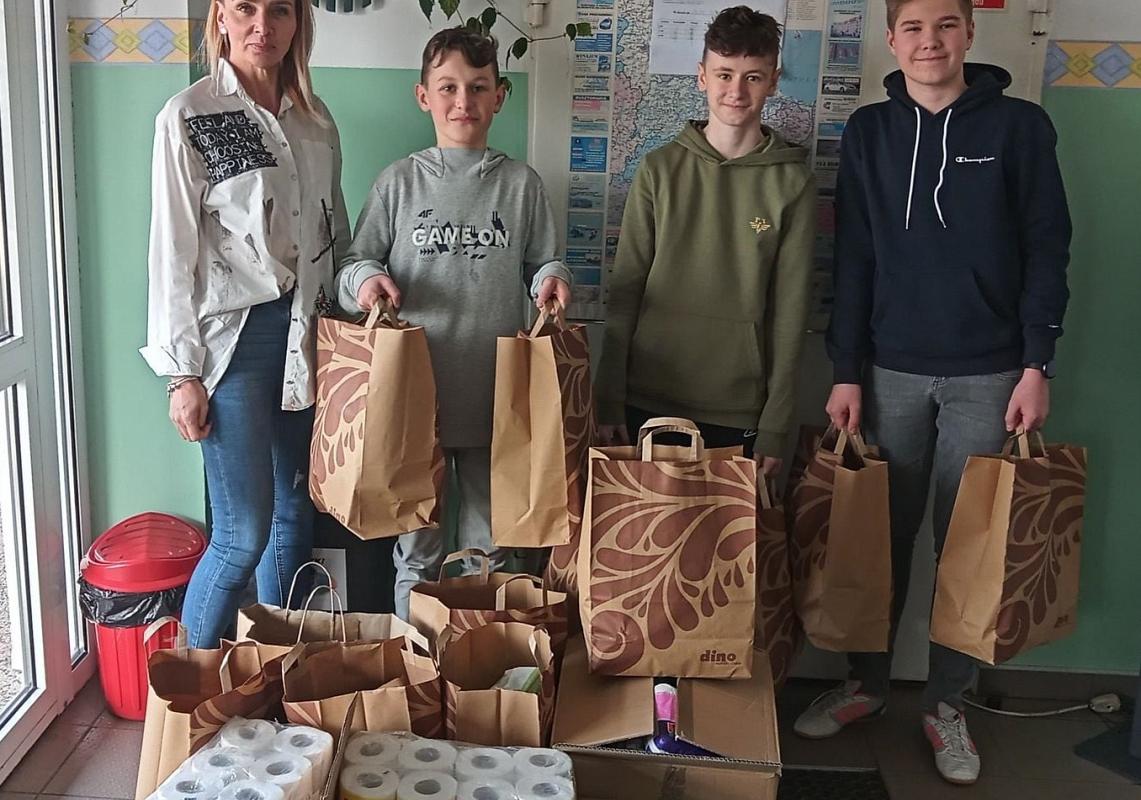 Grafika #0: Pomoc Ukrainie