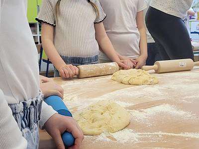 Kończy się karnawał - pieczemy pączki
