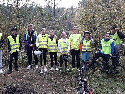 JESIENNY WYJAZD NA ROWERACH PO ŚCIEŻKACH ROWEROWYCH LEOBORU