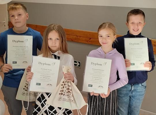 Laureaci konkursu literackiego pt. „100-letni las”