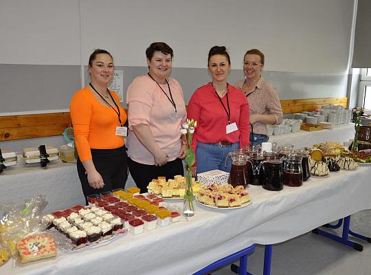 Grafika #0: Kiermasz świąteczny