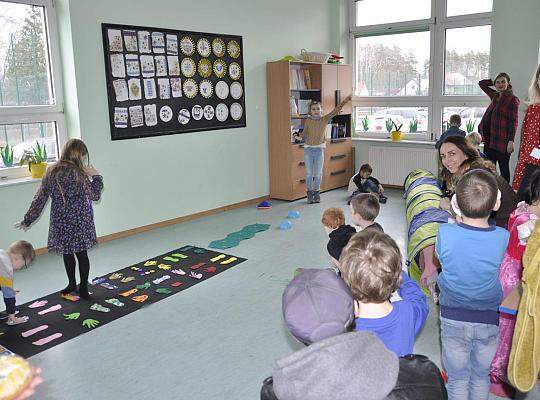 Grafika #10: Kiermasz świąteczny