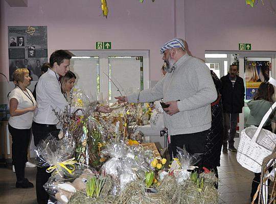 Grafika #11: Kiermasz świąteczny