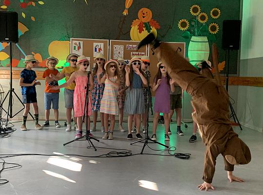 Grafika #2: Dzień językowy