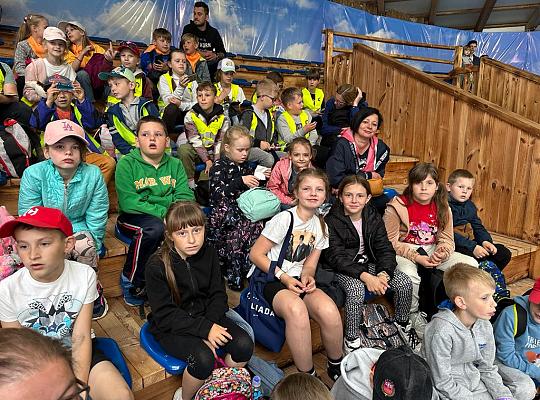 Grafika #4: Wycieczka uczniów klasy I, II i III