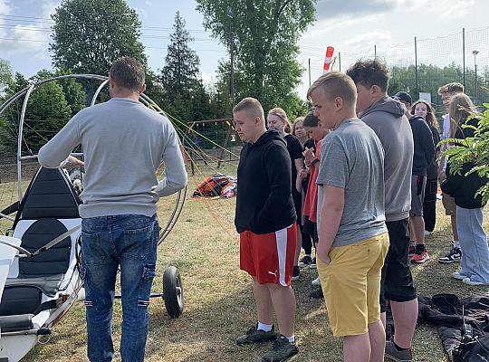 Grafika #22: Spotkanie z pilotem motolotni