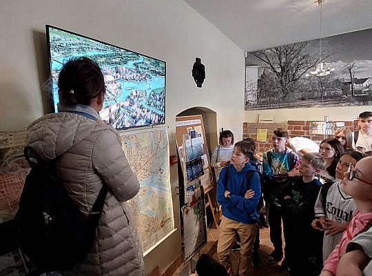 Grafika #17: Wycieczka szkolna – Karkonosze i Wrocław