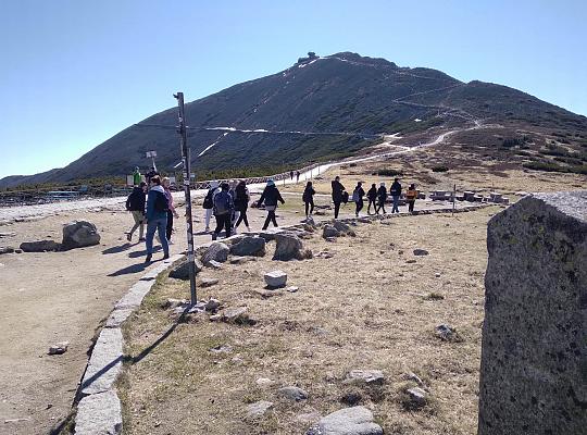 Grafika #19: Wycieczka szkolna – Karkonosze i Wrocław