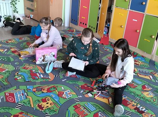 Grafika #3: Dzień Bibliotekarza i Biblioteki