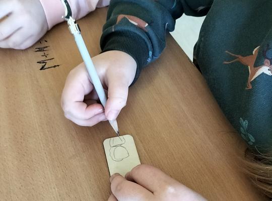 Grafika #5: Dzień Bibliotekarza i Biblioteki