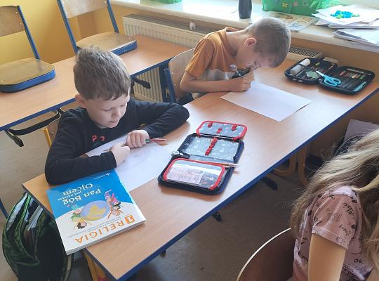 Grafika #11: Dzień Bibliotekarza i Biblioteki