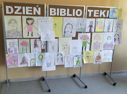 Grafika #15: Dzień Bibliotekarza i Biblioteki