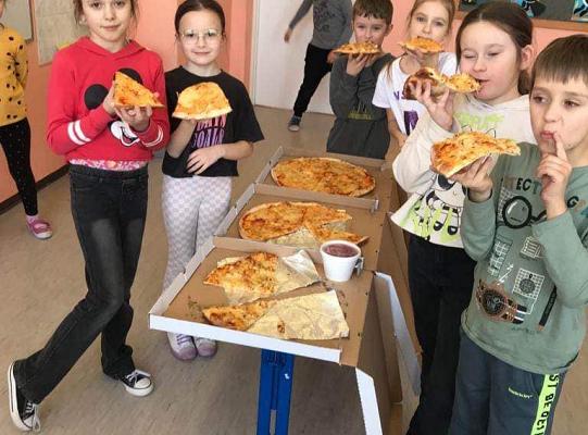 Grafika #1: Międzynarodowy Dzień Pizzy