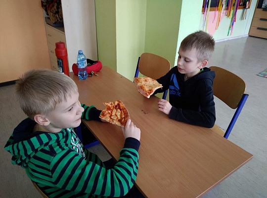 Grafika #3: Międzynarodowy Dzień Pizzy