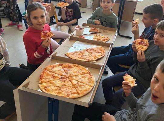 Grafika #5: Międzynarodowy Dzień Pizzy