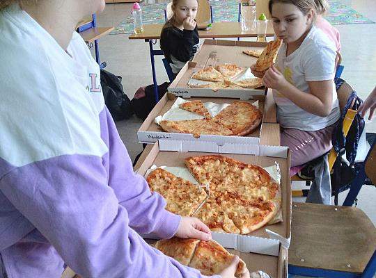 Grafika #7: Międzynarodowy Dzień Pizzy