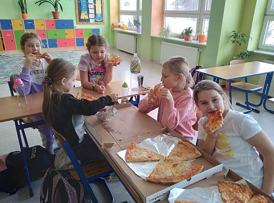 Grafika #10: Międzynarodowy Dzień Pizzy