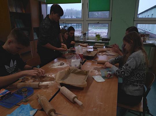 Grafika #7: Coraz bliżej święta.