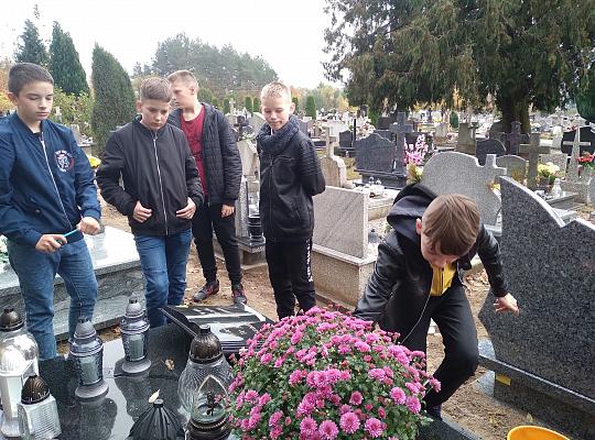 Grafika #17: Dzień patrona szkoły