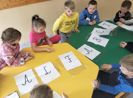 Grafika #1: Mała książka –wielki człowiek