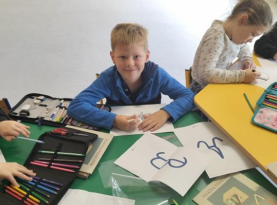 Grafika #7: Mała książka –wielki człowiek