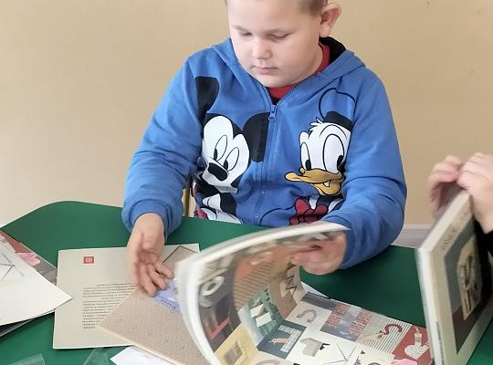 Grafika #9: Mała książka –wielki człowiek