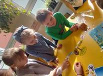 Grafika #3: Warsztaty biblioteczne pt. W bibliotece jest super