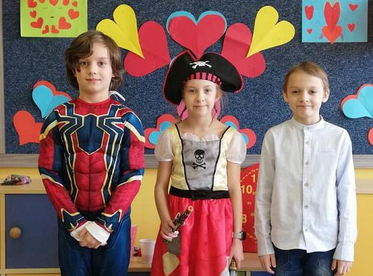 Grafika #11: Bal karnawałowy