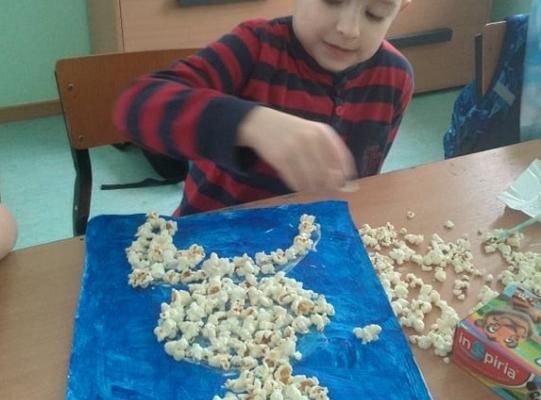 Grafika #3: Dzień popcornu