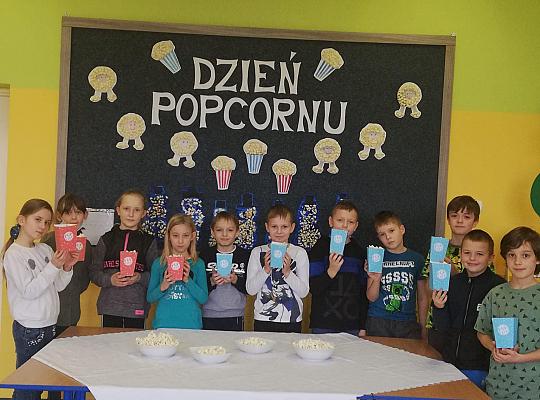 Grafika #5: Dzień popcornu