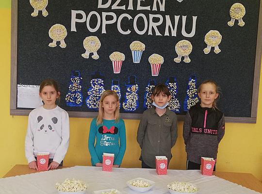 Grafika #6: Dzień popcornu