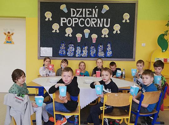 Grafika #8: Dzień popcornu