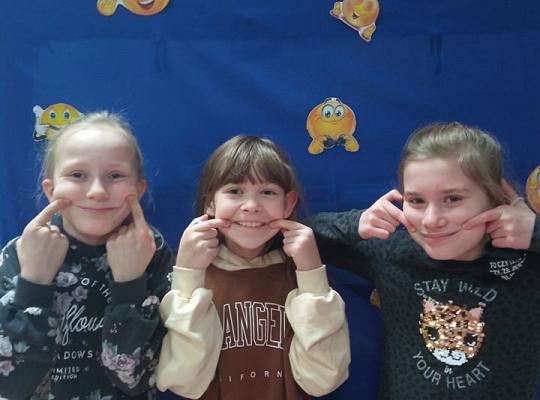 Grafika #10: TYDZIEŃ DBANIA O RELACJE