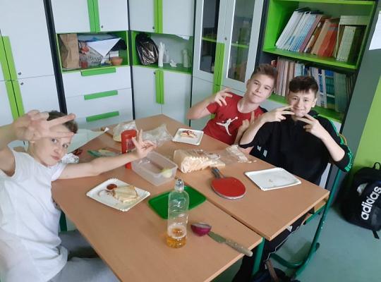 Grafika #14: TYDZIEŃ DBANIA O RELACJE