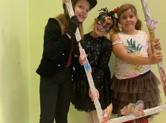 Grafika #13: Dzień Postaci z Bajek