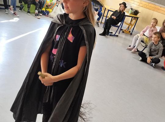 Grafika #0: MIĘDZYNARODOWY DZIEŃ POSTACI Z BAJEK