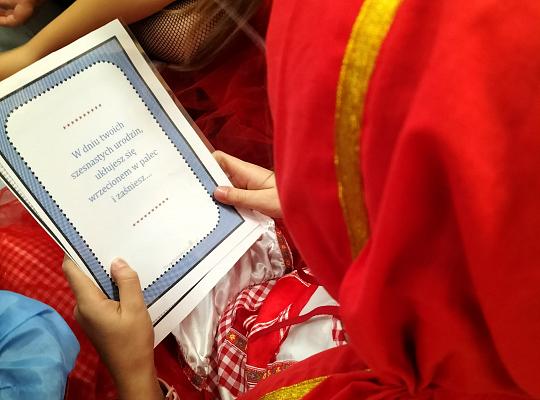 Grafika #8: MIĘDZYNARODOWY DZIEŃ POSTACI Z BAJEK