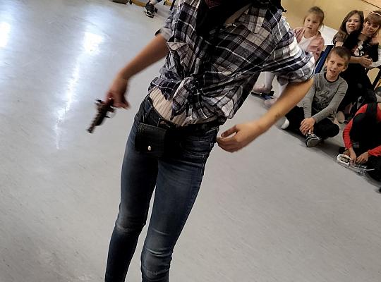 Grafika #10: MIĘDZYNARODOWY DZIEŃ POSTACI Z BAJEK