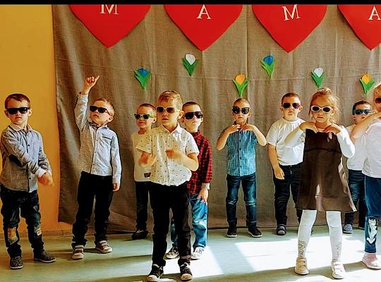 Grafika #3: Dzień Matki