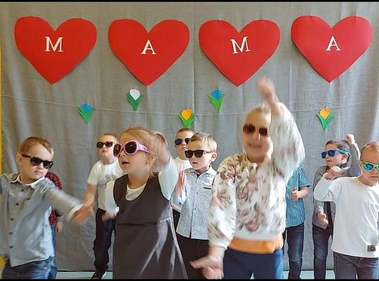 Grafika #0: Dzień Matki