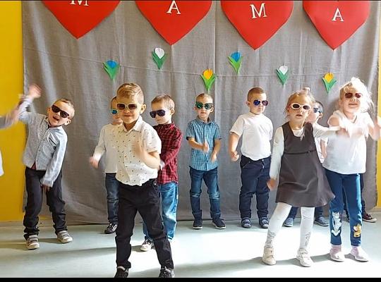 Grafika #1: Dzień Matki