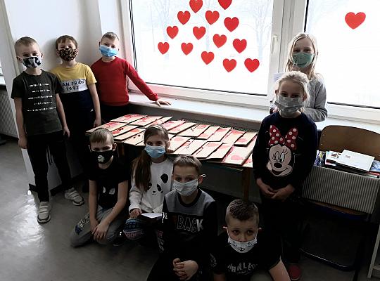 Grafika #0: Akcja czytelnicza pt. Randka w ciemno z książką