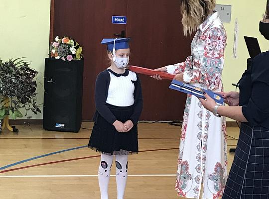 Grafika #16: Ślubowanie