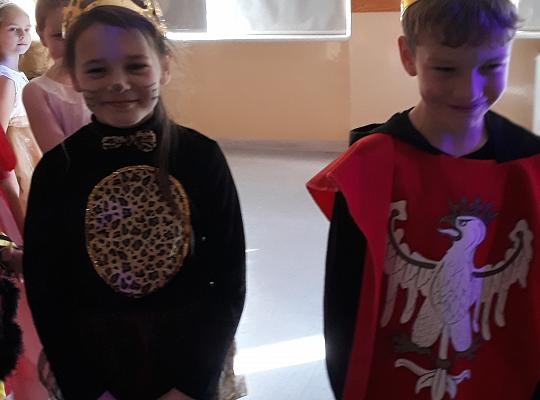 Grafika #6: Bal karnawałowy