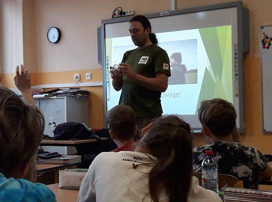 Grafika #2: Spotkanie z pracownikiem Pomorskiego Ośrodka Rehabilitacji Dzikich Zwierząt Ostoja