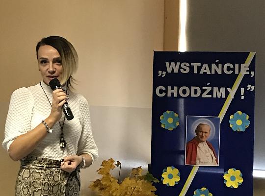 Grafika #0: Dzień Papieski