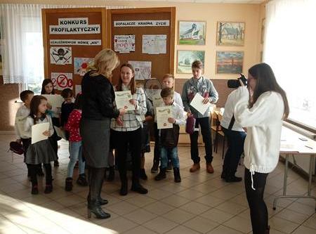 Grafika #0: Konkurs o uzależnieniach