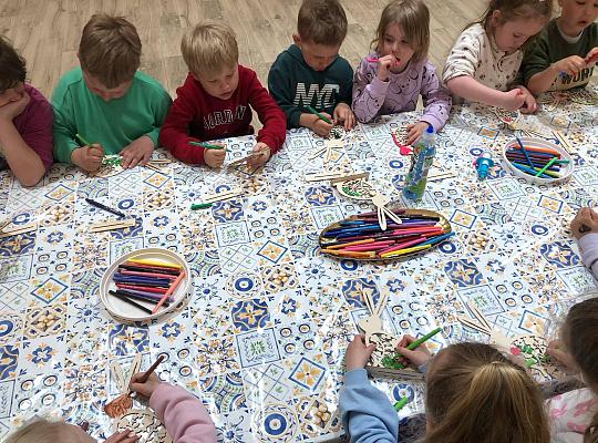 3. Przedszkolna wyprawa do „Leśnej Łączki” w Gowidlinie.