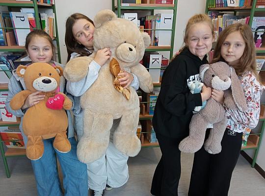 Dzień pluszowego misia w bibliotece szkolnej