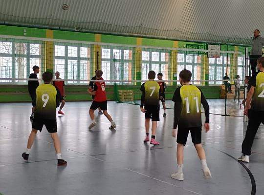 Gminne Igrzyska Młodzieży Szkolnej w piłkę siatkową - klasy VII - VIII